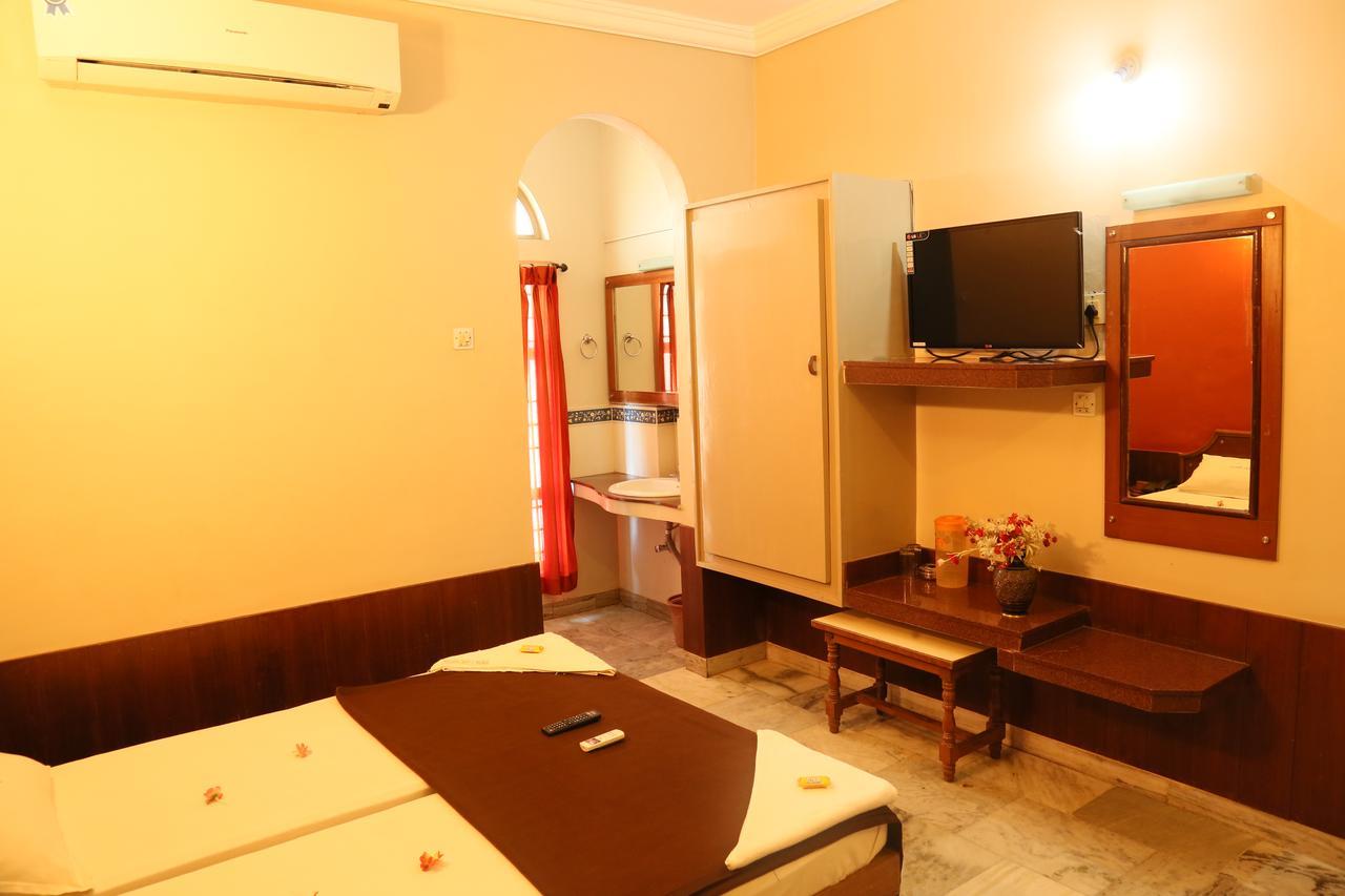 New Cape Hotel Канякумари Екстериор снимка